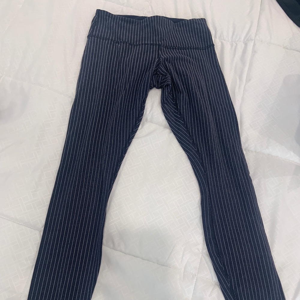 Lululemon leggings size 4